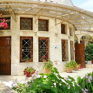https://asteras-hotel-khaniotis.hotelschalkidiki.net